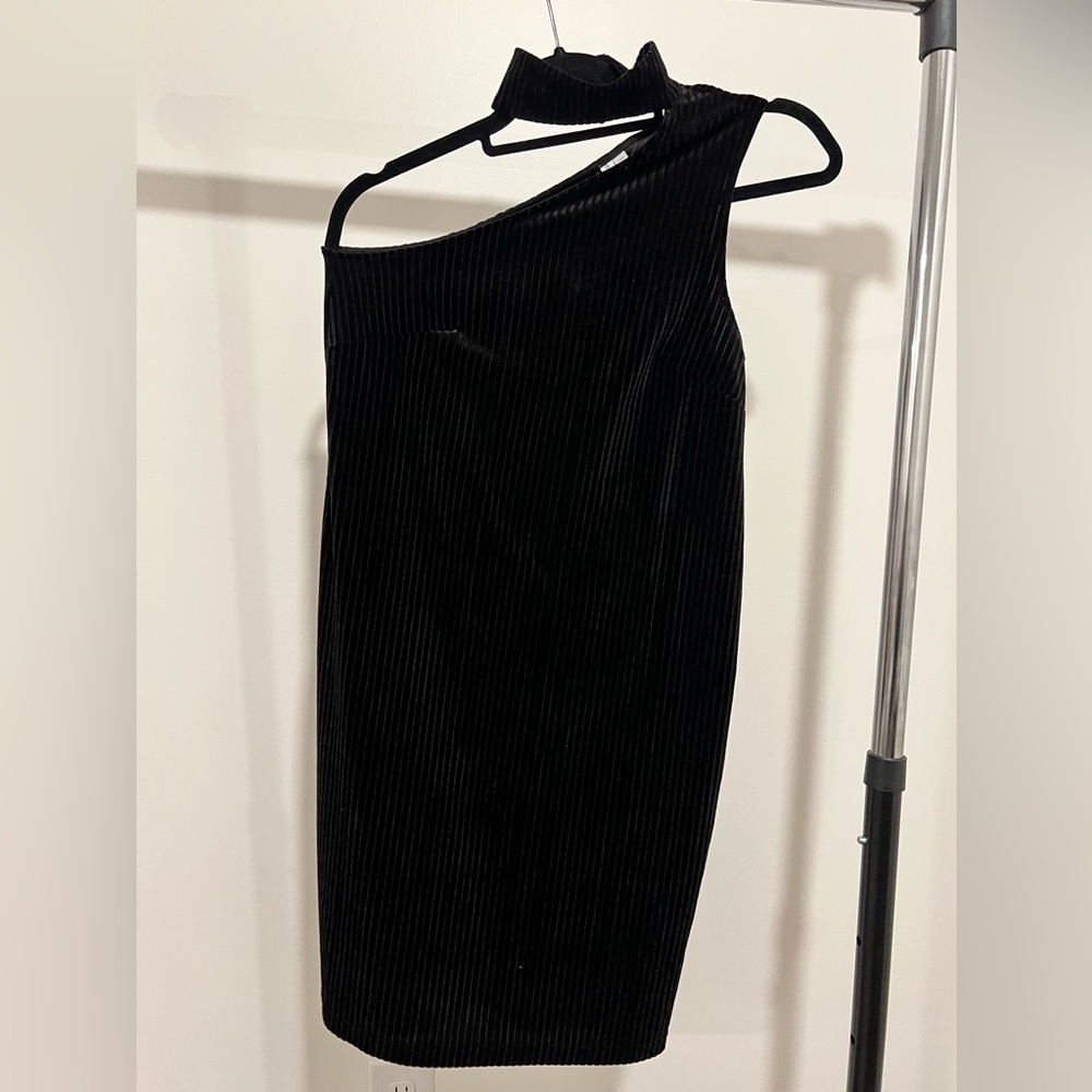Mini black dress